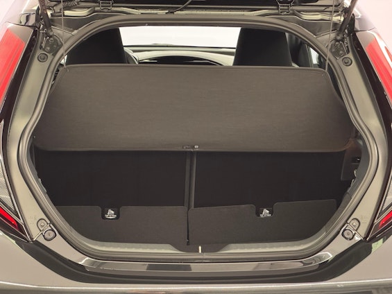 Vehicle image 9 Vehicle image 9