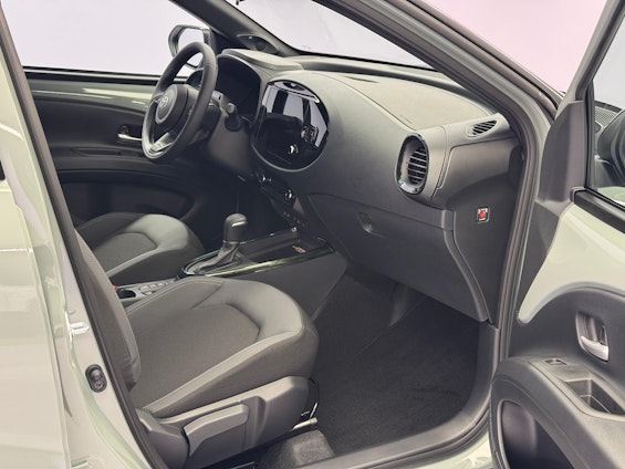 Vehicle image 7 Vehicle image 7