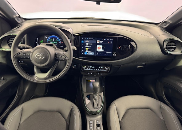 Vehicle image 5 Vehicle image 5