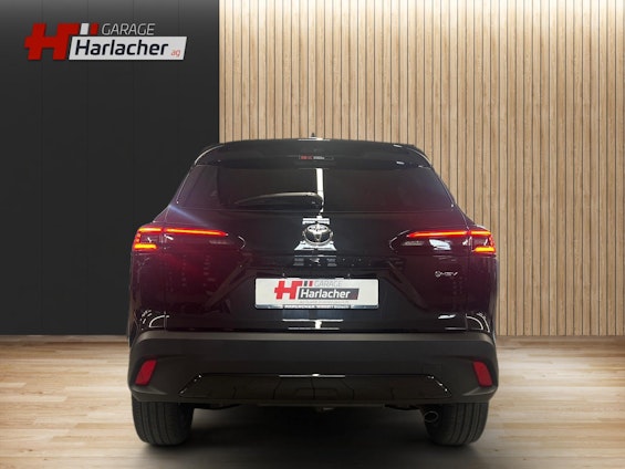 Vehicle image 5 Vehicle image 5