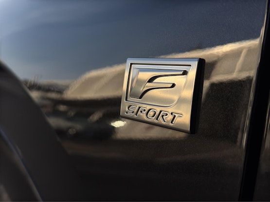 Vehicle image 18 Vehicle image 18