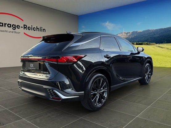 Vehicle image 4 Vehicle image 4