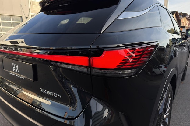 Vehicle image 17 Vehicle image 17