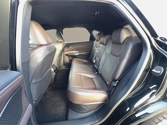 Vehicle image 14 Vehicle image 14