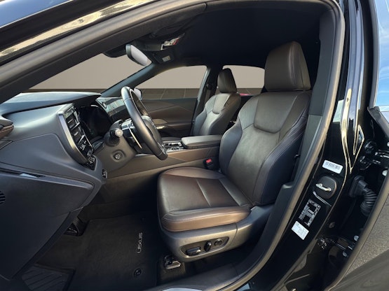 Vehicle image 8 Vehicle image 8