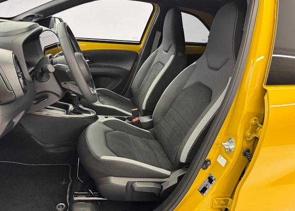 Vehicle image 6 Vehicle image 6