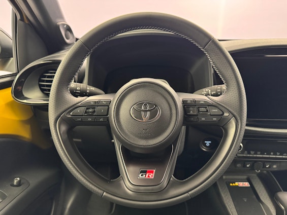 Vehicle image 11 Vehicle image 11