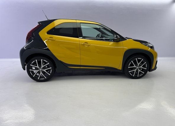 Vehicle image 15 Vehicle image 15