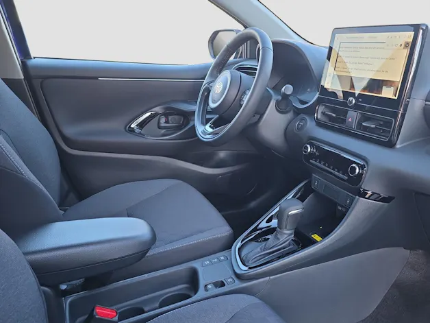 Toyota Yaris 1.5 VVT-i HSD Trend