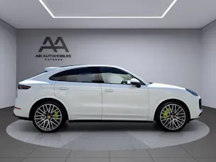 PORSCHE Cayenne Coupé 3.0 V6 E-Hybrid Platinum Edition
