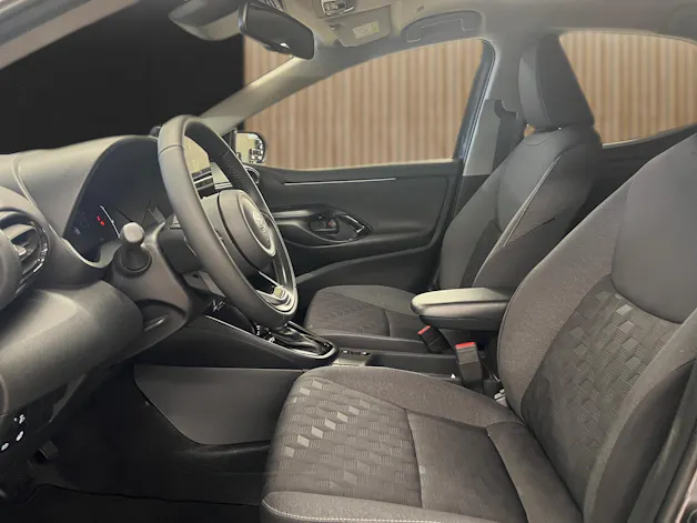 Toyota Yaris 1.5 VVT-i HSD Trend