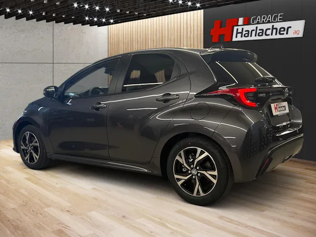 Toyota Yaris 1.5 VVT-i HSD Trend