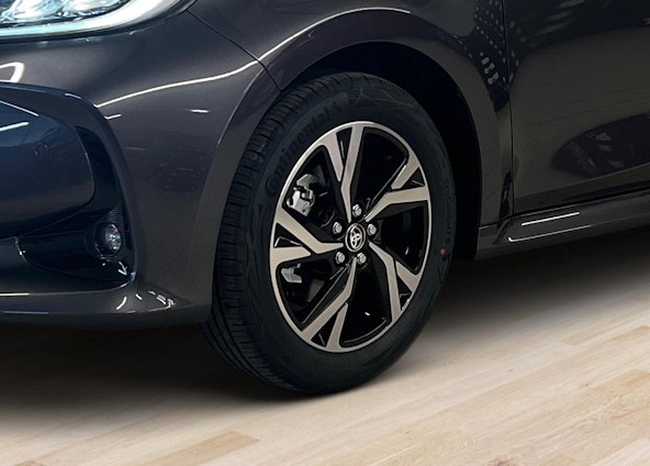 Vehicle image 9 Vehicle image 9