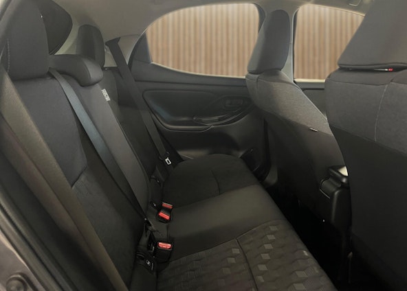 Vehicle image 13 Vehicle image 13