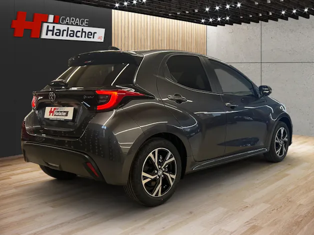 Toyota Yaris 1.5 VVT-i HSD Trend