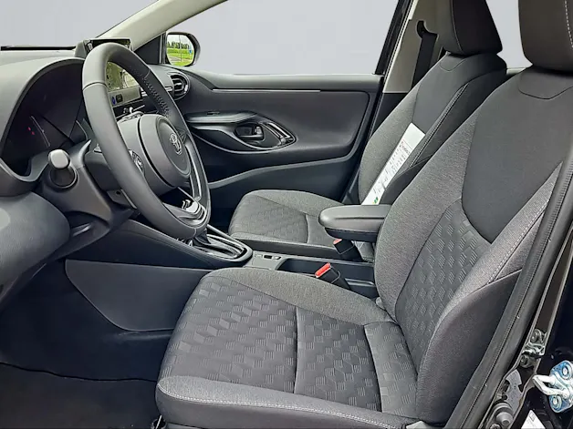 Toyota Yaris 1.5 VVT-i HSD Trend