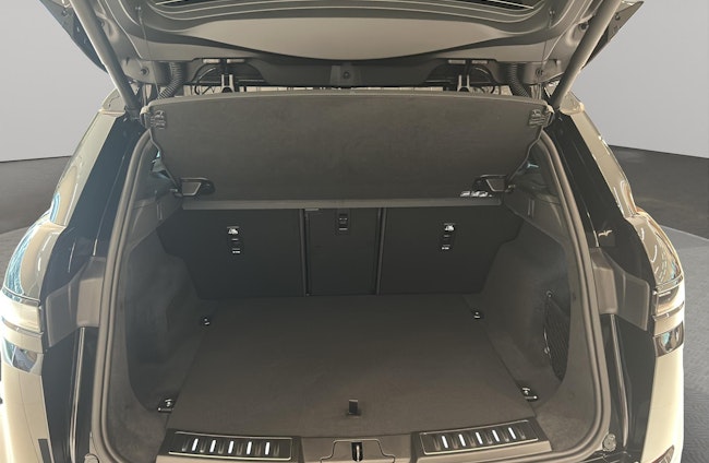 Vehicle image 4 Vehicle image 4