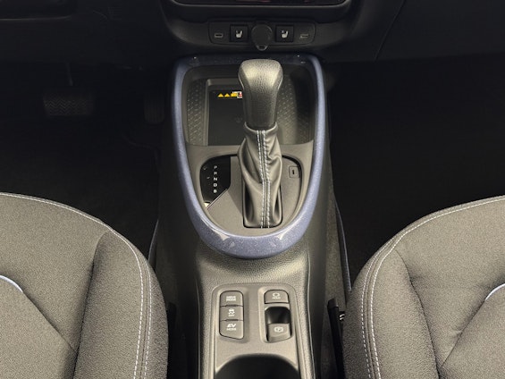 Vehicle image 13 Vehicle image 13