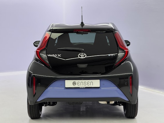 Vehicle image 3 Vehicle image 3