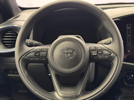 Vehicle image 12 Vehicle image 12