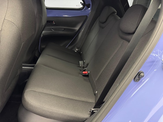 Vehicle image 9 Vehicle image 9