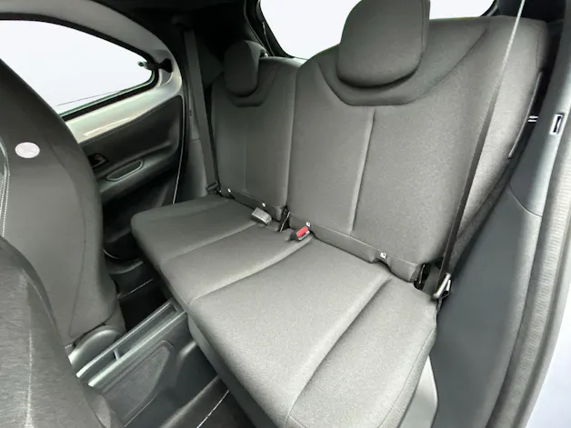 Toyota Aygo X 1.5 VVT-i HSD Trend