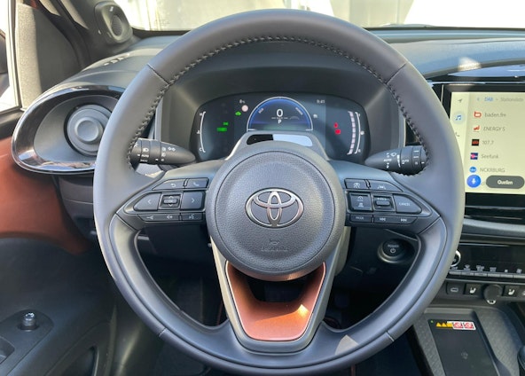 Vehicle image 8 Vehicle image 8