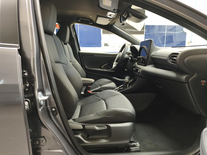 Fahrzeugbild TOYOTA YARIS