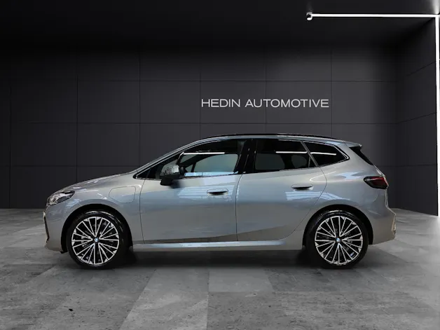 BMW 230e xDrive paddles Active Tourer