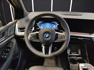 BMW 230e xDrive paddles Active Tourer