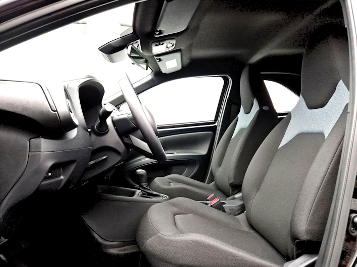 Vehicle image TOYOTA AYGO X