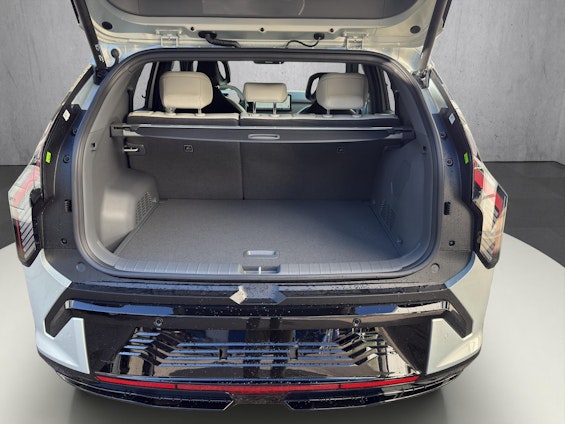 Vehicle image 13 Vehicle image 13