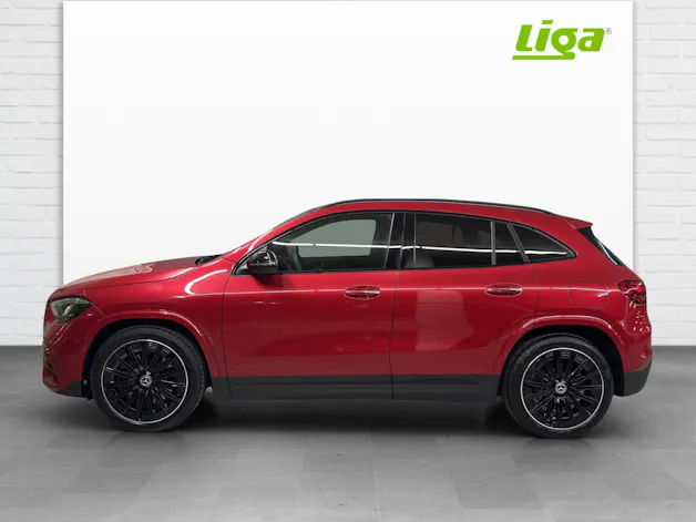Mercedes-Benz GLA 250 AMG Line 4Matic Swiss Star