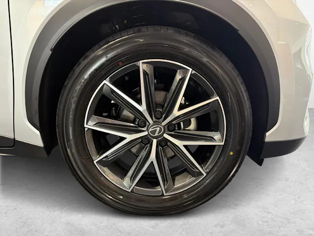 Lexus LBX 1.5 Hybrid Emotion