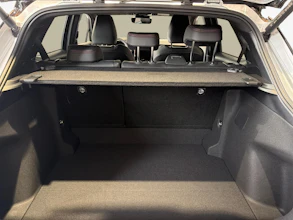 https://vehicle.imgix.net/4074833/aca12a14-0e36-4e4c-855c-08e431d126db.jpg