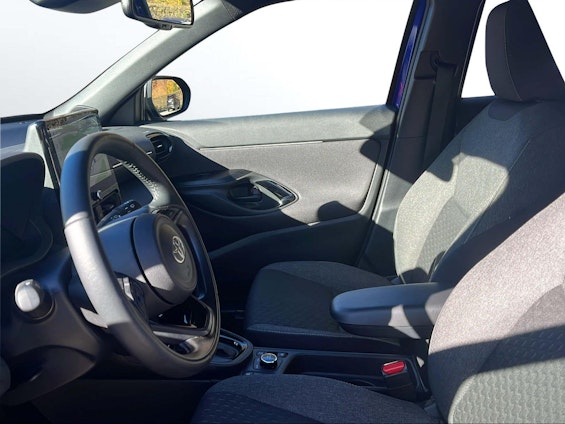 Vehicle image 5 Vehicle image 5