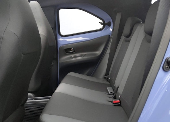 Vehicle image 7 Vehicle image 7