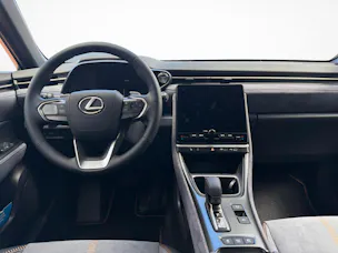 Lexus LBX 1.5 Hybrid Cool AWD