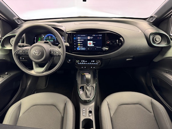 Vehicle image 5 Vehicle image 5