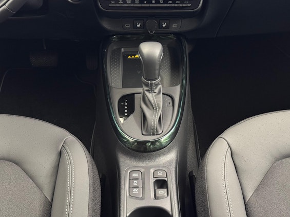 Vehicle image 13 Vehicle image 13