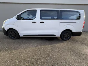 Opel Vivaro Kombi XL 2.0 D 9-Plätzer