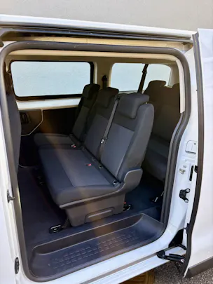 Opel Vivaro Kombi XL 2.0 D 9-Plätzer