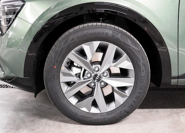 Vehicle image 15 Vehicle image 15