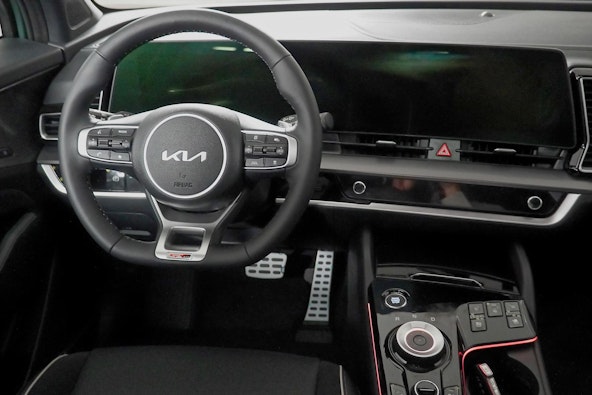 Vehicle image 4 Vehicle image 4