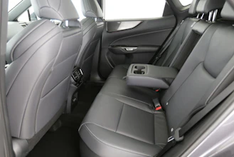 https://vehicle.imgix.net/4074927/0d998241-c2d8-4592-8aa1-c7a221b80dad.jpg