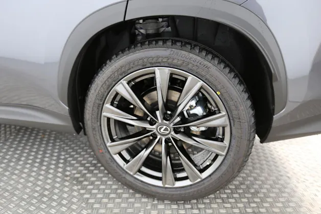 Lexus NX 450h+ F-Sport