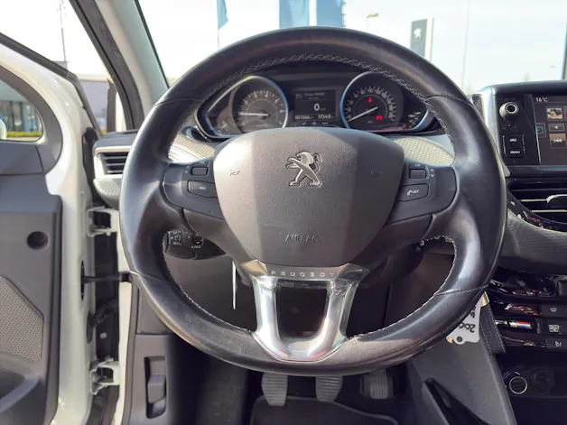 Peugeot 2008 1.2 PureTech 110 Allure S/S