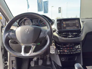 Peugeot 2008 1.2 PureTech 110 Allure S/S