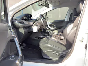 Peugeot 2008 1.2 PureTech 110 Allure S/S