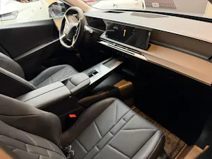 DS Automobiles No8 E-Tense Étoile 4x4